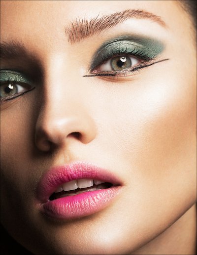 Editorial, Frontpage, Beauty, Close Up, Cosmo, Eye Liner, Face, Get in line, Make Up, September issue